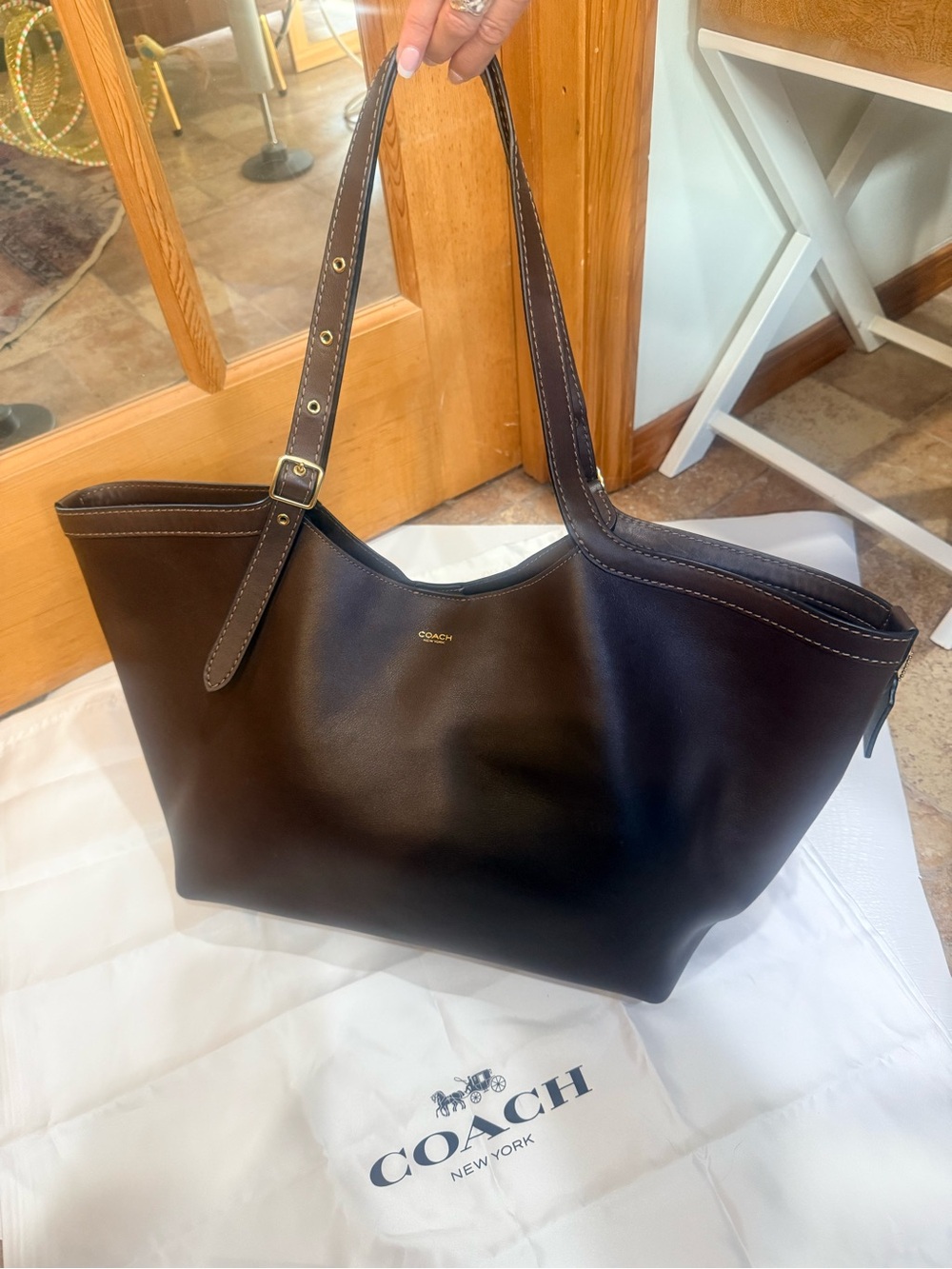 COACH Gramercy Leather Everyday Tote in Maple with Dust Bag